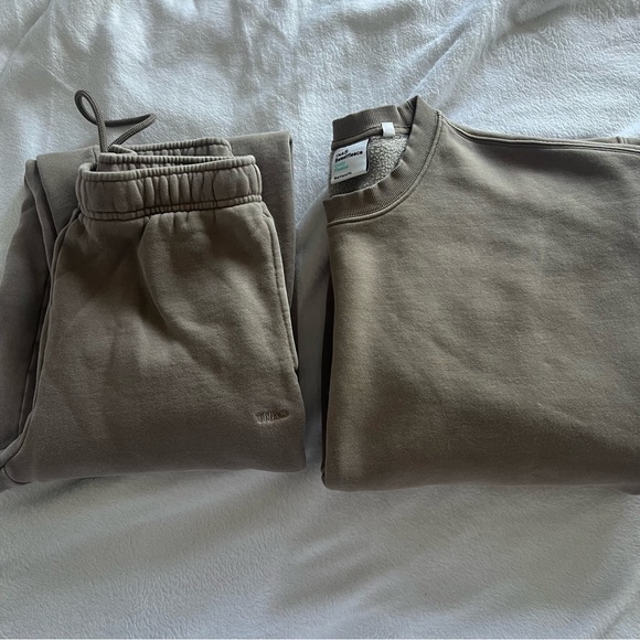 ‼️SOLD‼️ TNA Sweatsuit - Picture 1 of 7